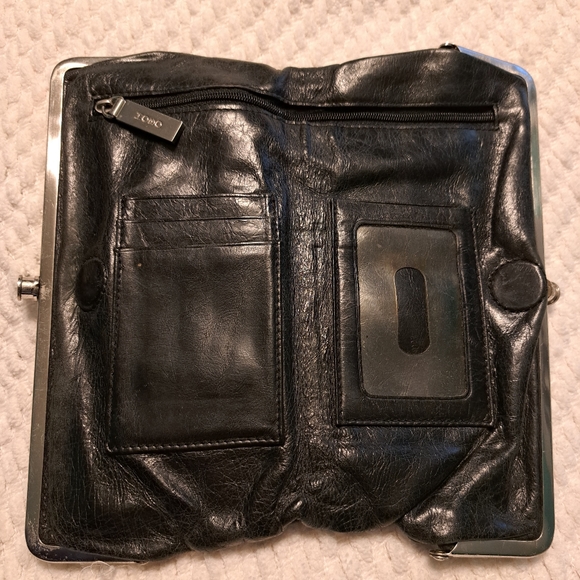 HOBO Lauren Clutch - Picture 3 of 9